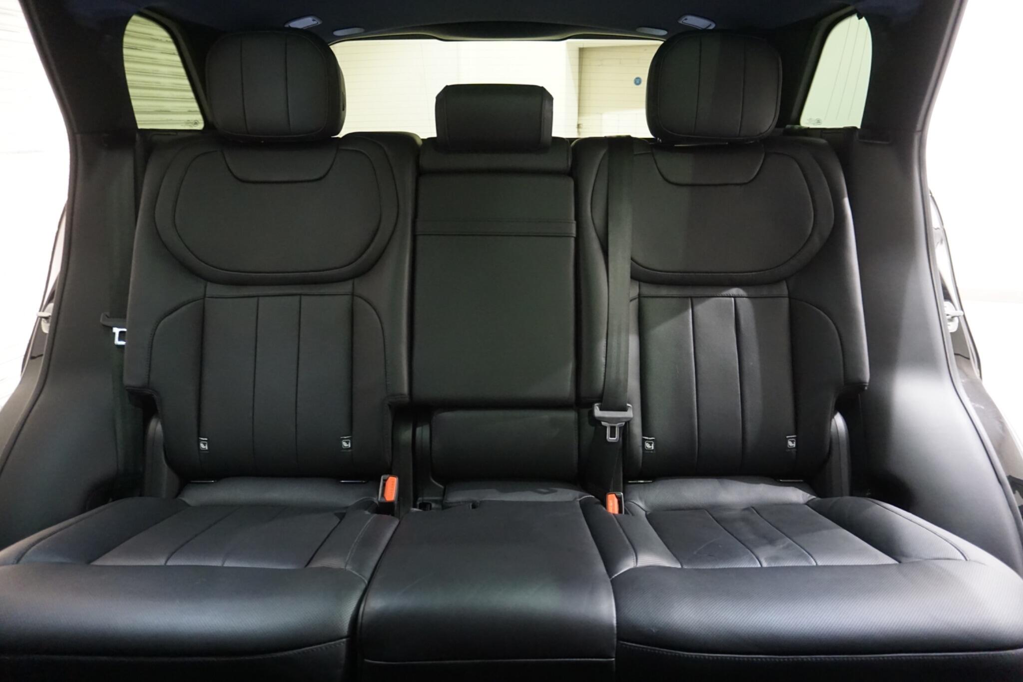 Land Rover Range Rover Sport 3.0 D300 MHEV Dynamic SE SUV 5dr Diesel Auto 4WD Euro 6 (s/s) (300 ps)